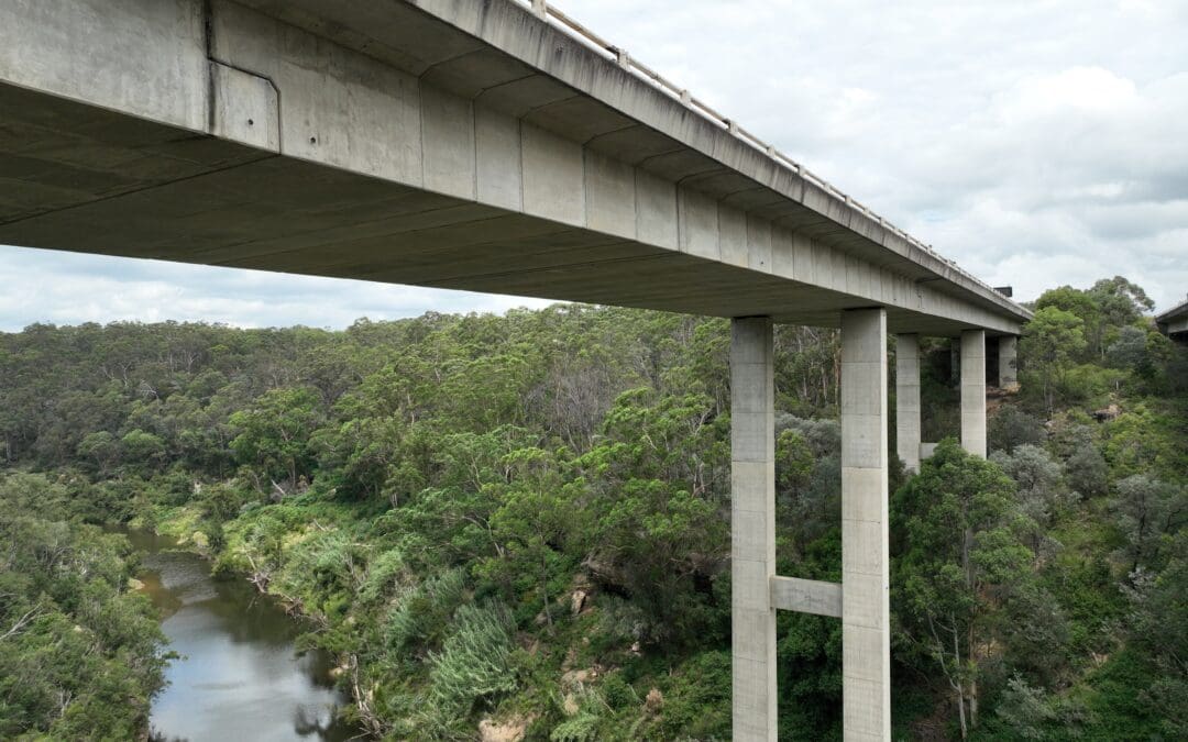 Douglas Park twin bridges carrying the M31 Hume Motorway over the Nepean River gorge